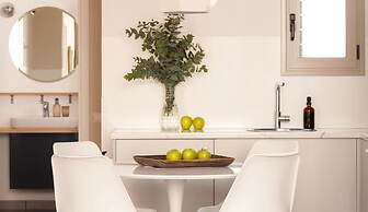 The Marble Suites, PLAKA