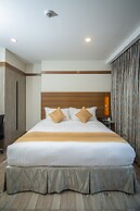 Hotel X