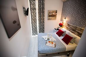Hostal Adis