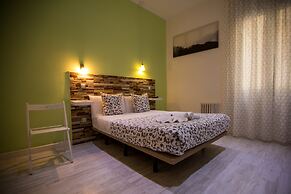 Hostal Adis