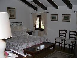 B&B Four Winds