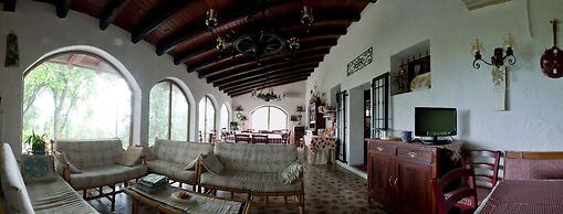 B&B Four Winds