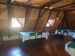 Nyangombe Safari Lodge