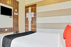 Hotel Maval Grand