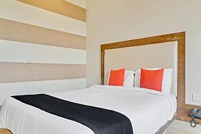Hotel Maval Grand