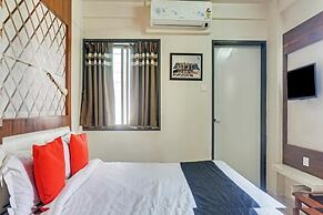 Hotel Maval Grand