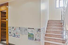 Hotel Maval Grand