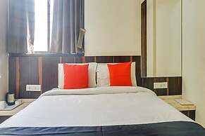 Hotel Maval Grand