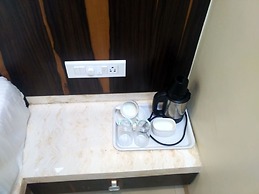 Hotel Maval Grand
