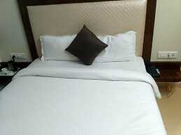 Hotel Maval Grand