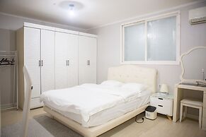 Daegu Dongseongro Gyeong`s Hostel