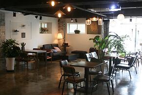 Daegu Dongseongro Gyeong`s Hostel