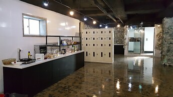 Daegu Dongseongro Gyeong`s Hostel
