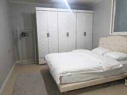 Daegu Dongseongro Gyeong`s Hostel