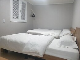 Daegu Dongseongro Gyeong`s Hostel