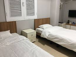 Daegu Dongseongro Gyeong`s Hostel