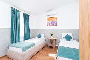 Alex Hotel