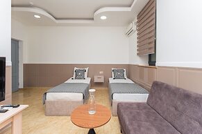 Alex Hotel