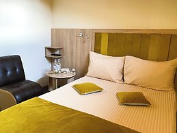 Alex Hotel