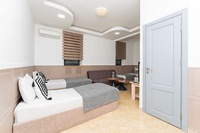 Alex Hotel