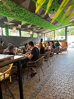 Alex Hotel