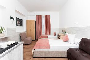 Alex Hotel