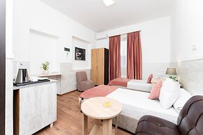 Alex Hotel