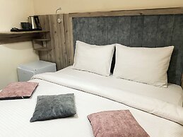 Alex Hotel