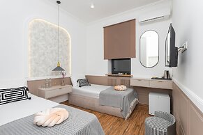 Alex Hotel