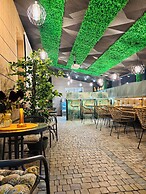 Alex Hotel