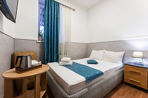 Alex Hotel