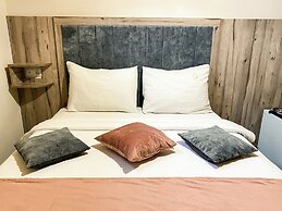 Alex Hotel