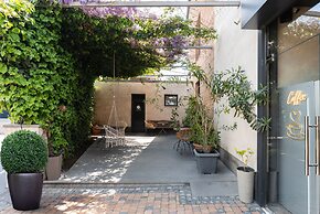 Alex Hotel