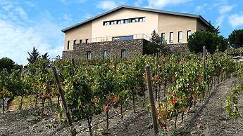 Buil & Gine Wine Hotel