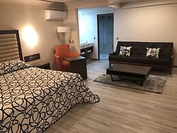 Econo Express Hotel