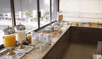 Econo Express Hotel