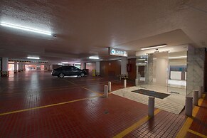 Econo Express Hotel