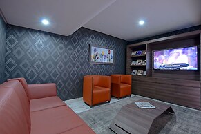 Econo Express Hotel