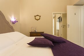 Maecò Ortigia B&B