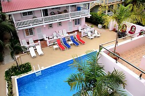 Miramar Apartments