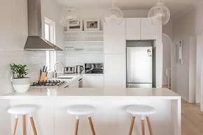 Tamarama Ocean Views H397