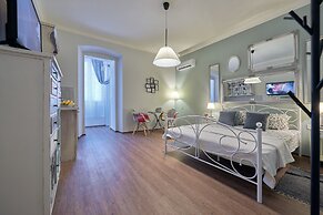 Old City Romantic Studios