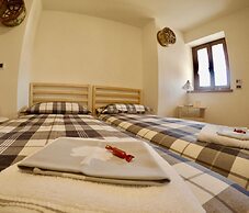 4lander House Balins