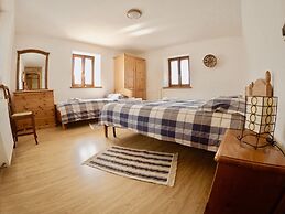 4lander House Balins