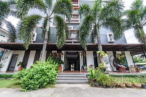 Grand Esie Service Apartment