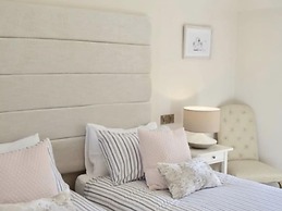 The Lane Apartment