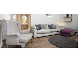The Lane Apartment