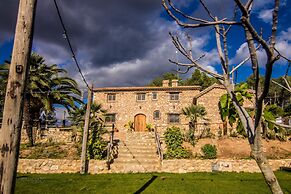 Masia Pou de la Vinya