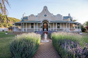 Bakenskraal Ostrich Palace