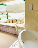 Sandra's Guest House
